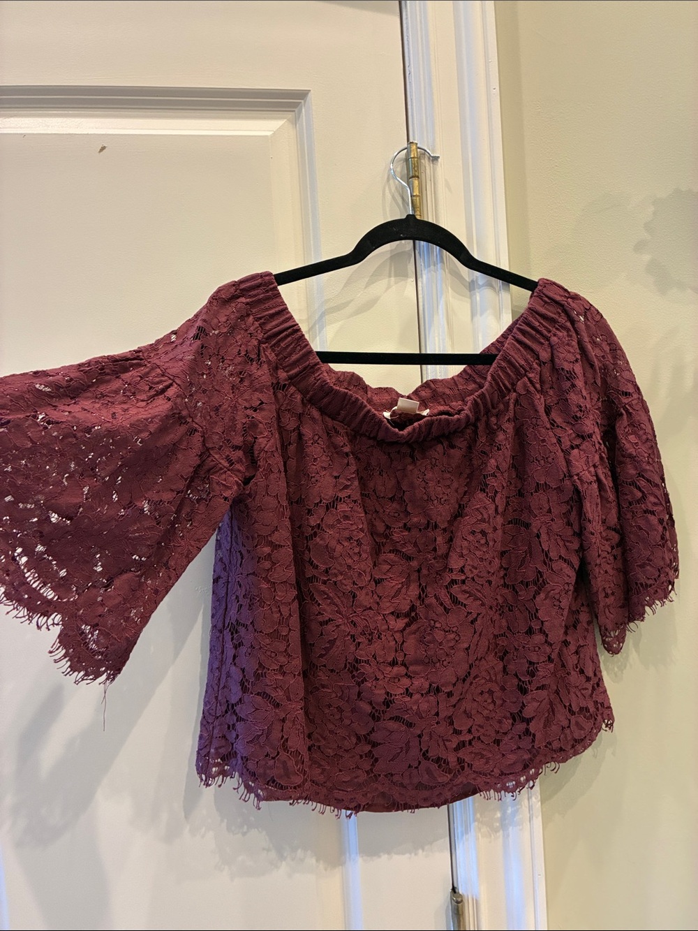 Women's Off-Shoulder Lace Top in Burgundy